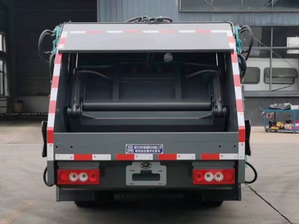 江淮3.5方純電動壓縮式垃圾車
