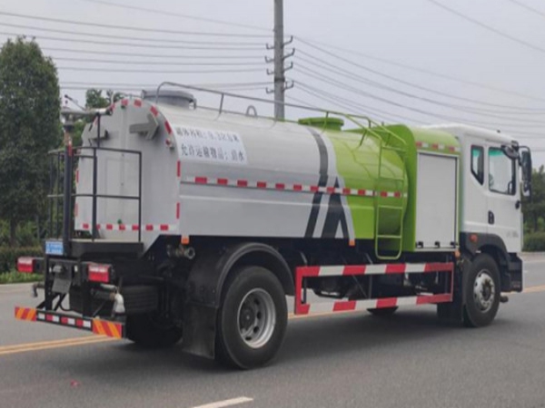 11立方純電動灑水車