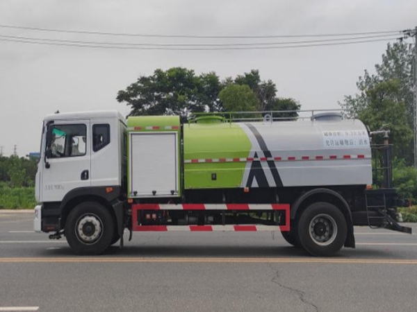 11立方純電動灑水車