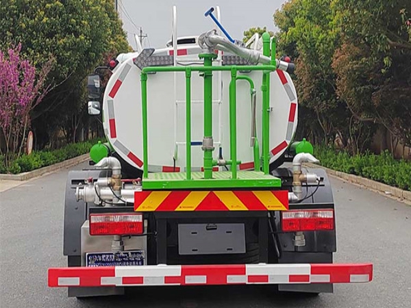 6方純電動灑水車