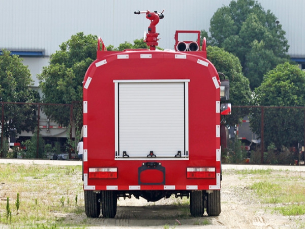 柴油7噸消防灑水車